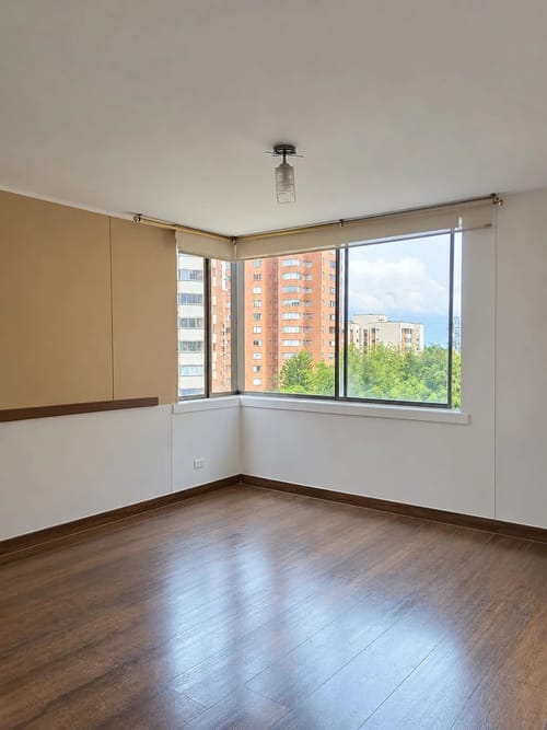 Apartamento de 5 alcobas en arriendo en Conquistadores, Medellín, 160 m² · foto 2 de 10