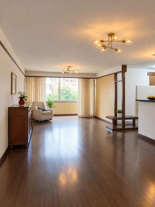 Apartamento de 5 alcobas en arriendo en Conquistadores, Medellín, 160 m² · foto 3 de 10