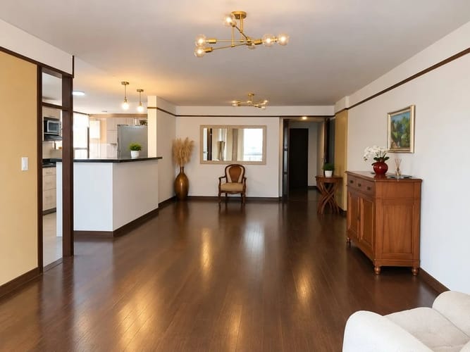 Apartamento de 5 alcobas en arriendo en Conquistadores, Medellín, 160 m² · foto 4 de 10