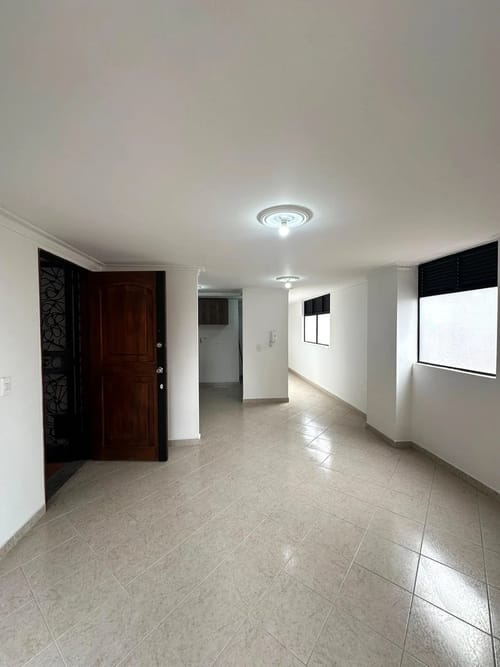 Apartamento de 3 alcobas en arriendo en Portal Norte, Envigado, 82 m² · foto 5 de 10