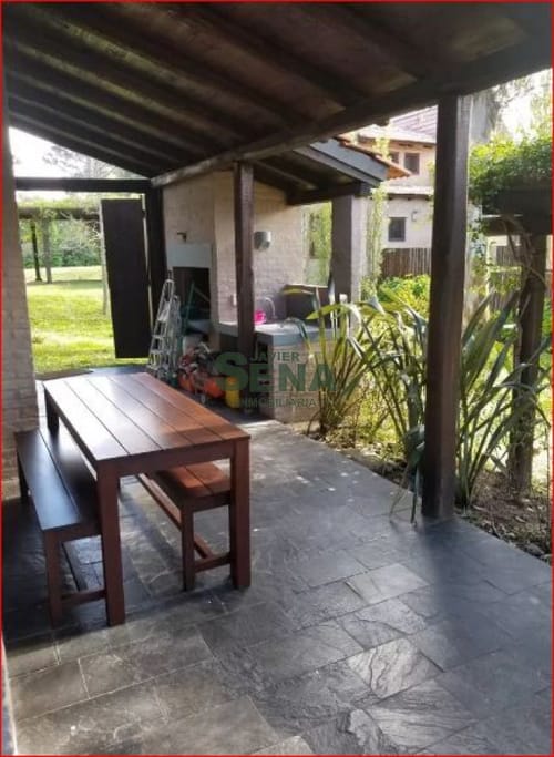 Alquiler de casa en Pinares, 2 dormitorios, 2 baños, piscina, lindo lugar. · Foto 3