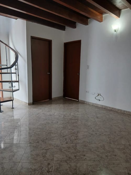 Apartamento de 3 alcobas en arriendo en Cristobal, Medellín, 170 m² · foto 2 de 10