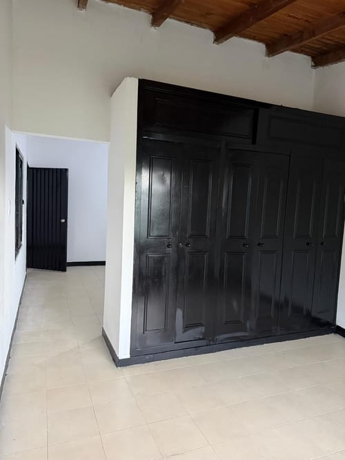 Casa de 6 alcobas en venta en Departamental, Cali, 312 m² · foto 8 de 16