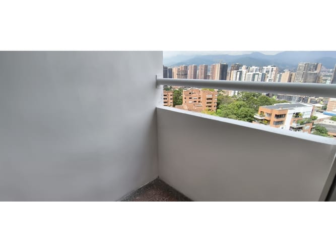 Apartamento de 3 alcobas en arriendo en Castropol, Medellín, 70 m² · foto 6 de 15