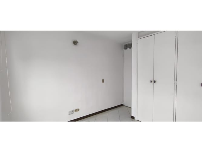 Apartamento de 3 alcobas en arriendo en Castropol, Medellín, 70 m² · foto 8 de 15