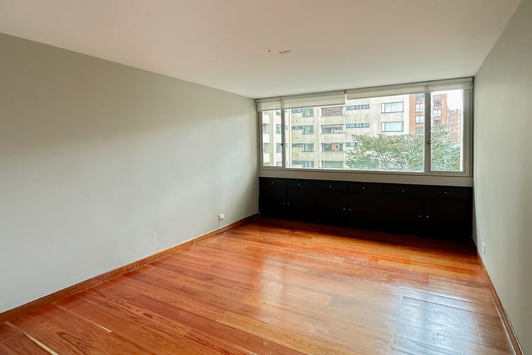 Apartamento de 3 alcobas en arriendo en Los Rosales, Bogotá, 246 m² · foto 5 de 24