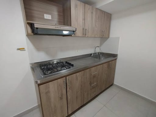 Apartamento de 2 alcobas en arriendo en Campo Amor, Medellín, 65 m² · foto 3 de 13