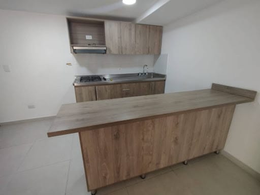 Apartamento de 2 alcobas en arriendo en Campo Amor, Medellín, 65 m² · foto 4 de 13