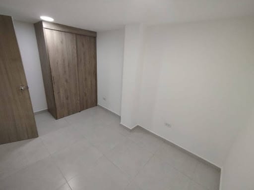 Apartamento de 2 alcobas en arriendo en Campo Amor, Medellín, 65 m² · foto 7 de 13