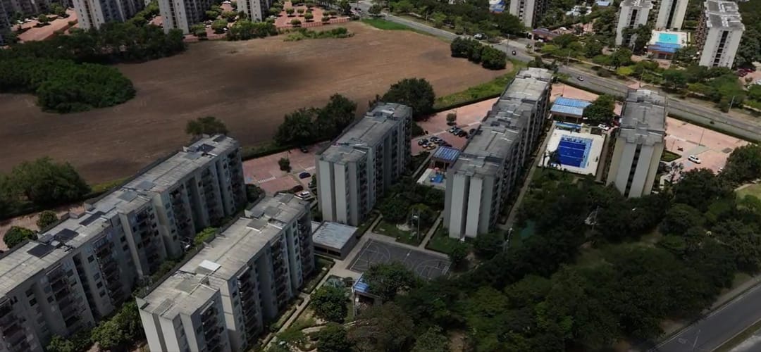 Apartamento de 3 alcobas en venta en Las Palmas, Ricaurte, 55 m² · foto 2 de 9
