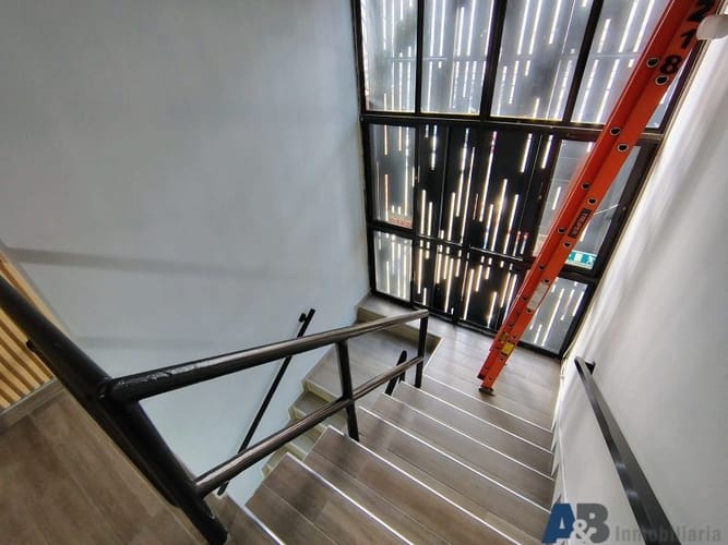 Oficina en arriendo en San Diego, Medellín, 38 m² · foto 2 de 12