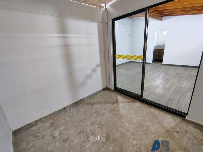 Oficina en arriendo en San Diego, Medellín, 38 m² · foto 7 de 12