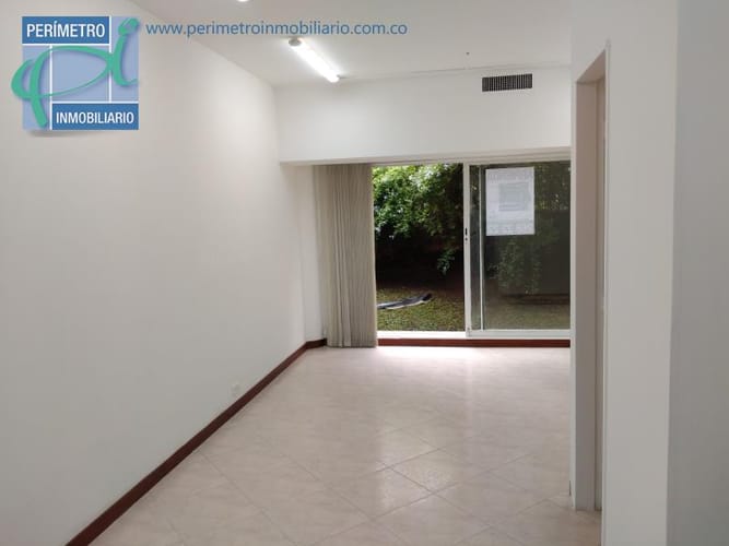 Oficina en arriendo en Milla De Oro, Medellín, 26 m² · foto 2 de 11