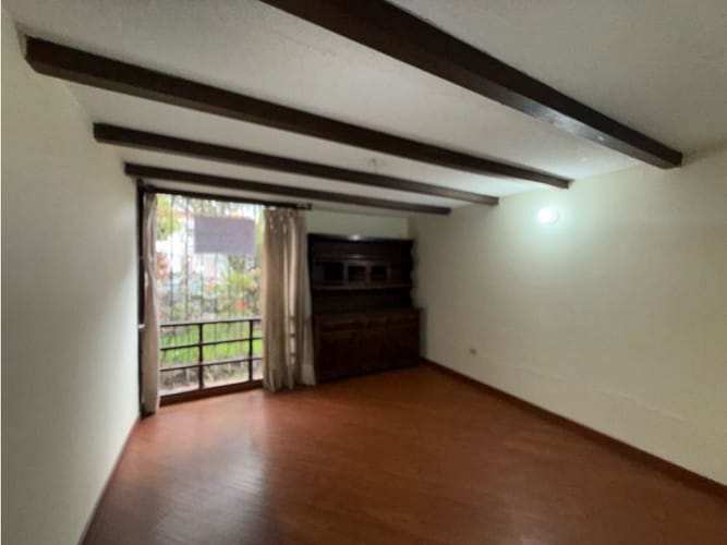 Casa de 5 alcobas en venta en Pontevedra, Bogotá, 300 m² · foto 5 de 21