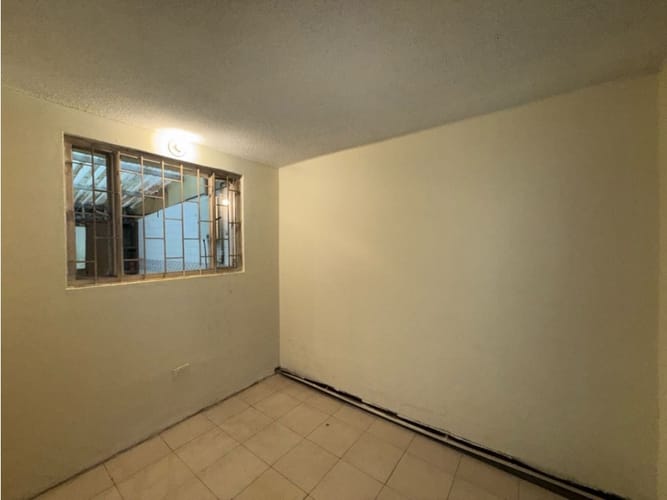 Casa de 5 alcobas en venta en Pontevedra, Bogotá, 300 m² · foto 9 de 21