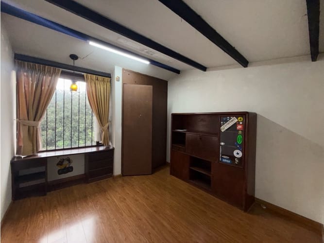 Casa de 5 alcobas en venta en Pontevedra, Bogotá, 300 m² · foto 14 de 21