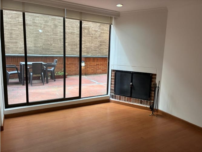 Apartamento de 1 alcoba en venta en La Carolina, Bogotá, 36 m² · foto 2 de 11