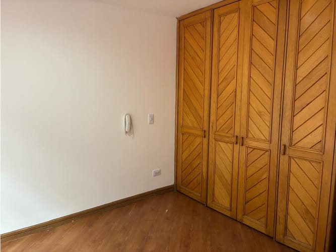 Apartamento de 1 alcoba en venta en La Carolina, Bogotá, 36 m² · foto 8 de 11