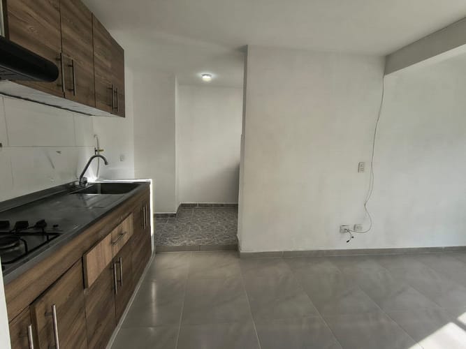 Apartamento de 3 alcobas en arriendo en Pe�As Blancas, La Estrella, 50 m² · foto 2 de 12