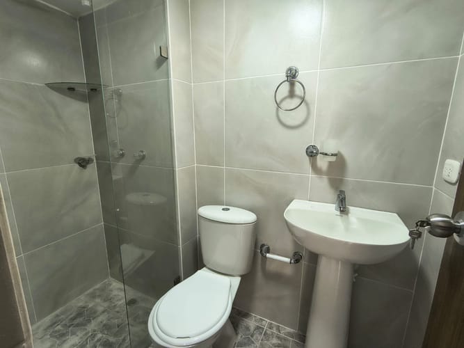 Apartamento de 3 alcobas en arriendo en Pe�As Blancas, La Estrella, 50 m² · foto 9 de 12