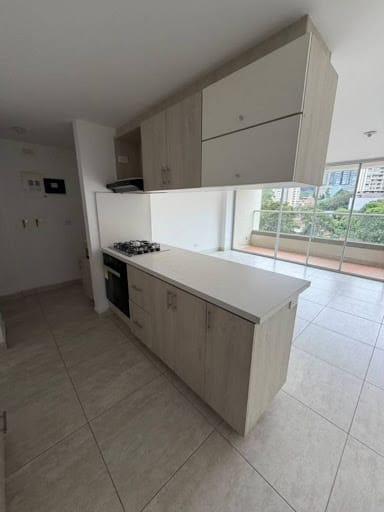Apartamento de 3 alcobas en arriendo en El Salado, Envigado, 75 m² · foto 2 de 10