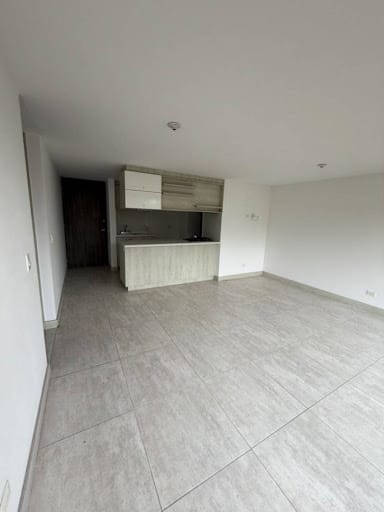 Apartamento de 3 alcobas en arriendo en El Salado, Envigado, 75 m² · foto 4 de 10