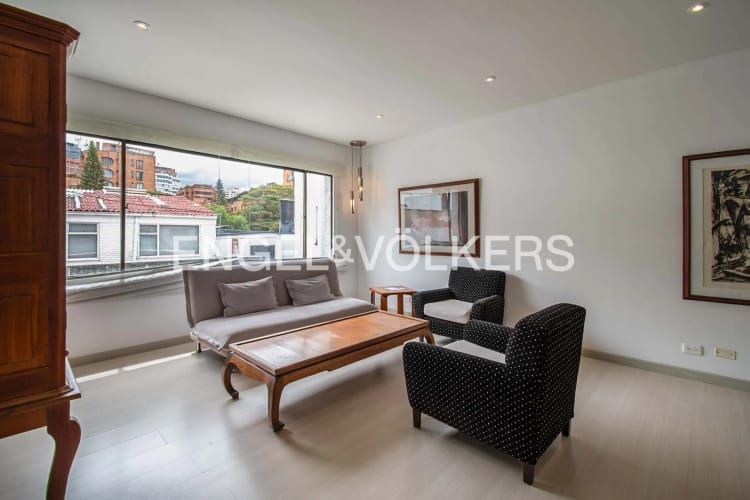 Apartamento de 1 alcoba en venta en La Cabrera, Bogotá, 69 m² · foto 2 de 7