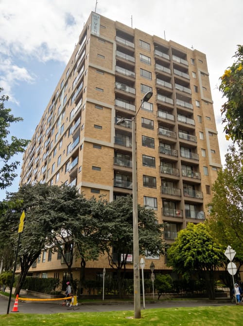 Apartamento de 3 alcobas en arriendo en Cedritos, Bogotá, 106 m² · foto 4 de 17