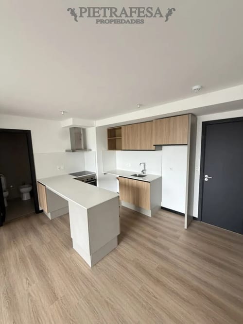 Apartamento en alquiler, 1 dormitorio, 1 baño, balcón, garaje. Parque Batlle. · Foto 2