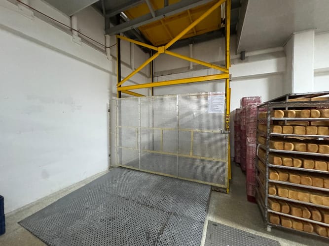 Bodega en arriendo en La Tablaza, La Estrella, 1700 m² · foto 8 de 17