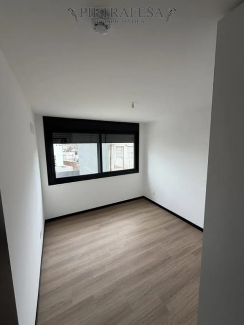 Apartamento en alquiler, 1 dormitorio, 1 baño, balcón, garaje. Parque Batlle. · Foto 5