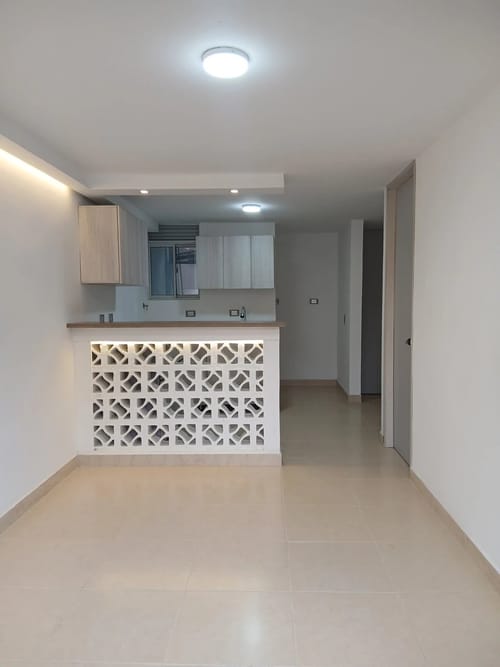 Apartamento de 2 alcobas en arriendo en La Primavera, Bello, 45 m² · foto 3 de 10