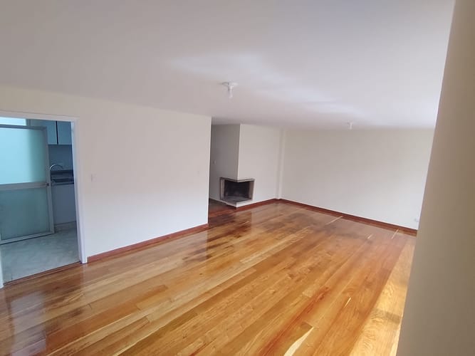 Apartamento de 3 alcobas en venta en Pardo Rubio, Bogotá, 128 m² · foto 2 de 20