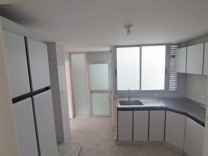 Apartamento de 3 alcobas en venta en Pardo Rubio, Bogotá, 128 m² · foto 10 de 20