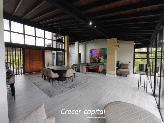 Casa de 5 alcobas en arriendo en Las Palmas, Envigado, 500 m² · foto 3 de 24