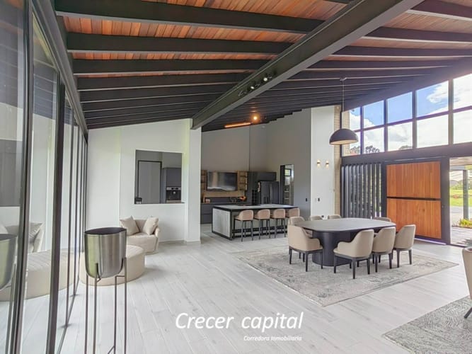 Casa de 5 alcobas en arriendo en Las Palmas, Envigado, 500 m² · foto 8 de 24