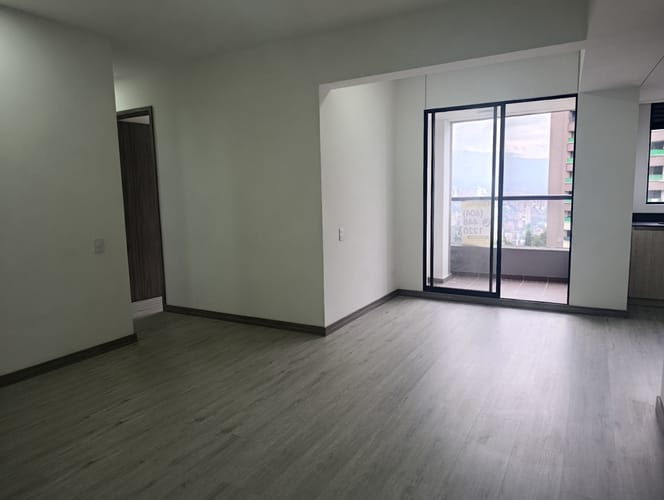 Apartamento de 3 alcobas en arriendo en Las Palmas, Medellín, 70 m² · foto 2 de 23