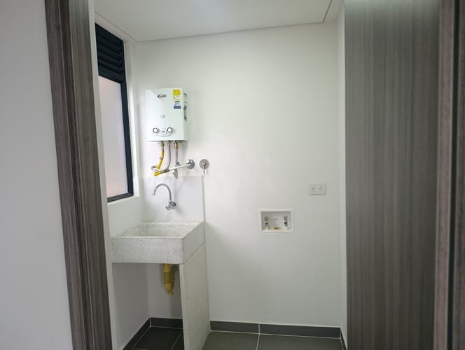 Apartamento de 3 alcobas en arriendo en Las Palmas, Medellín, 70 m² · foto 8 de 23