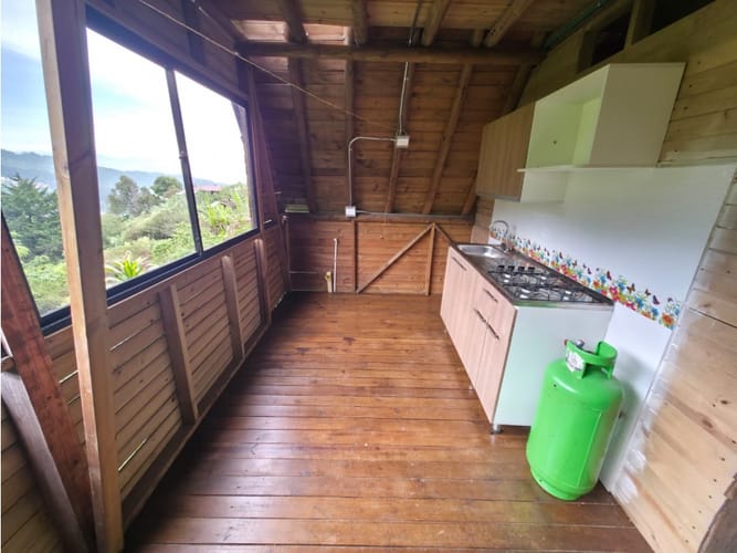 Finca en arriendo en Santa Elena, Medellín, 52 m² · foto 2 de 16