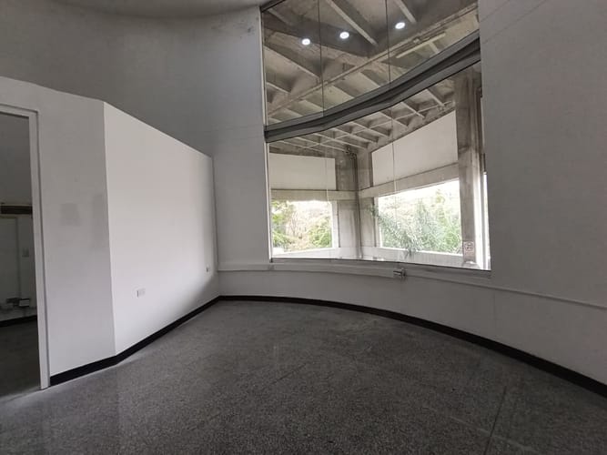 Local en arriendo en El Poblado, Medellín, 40 m² · foto 5 de 11