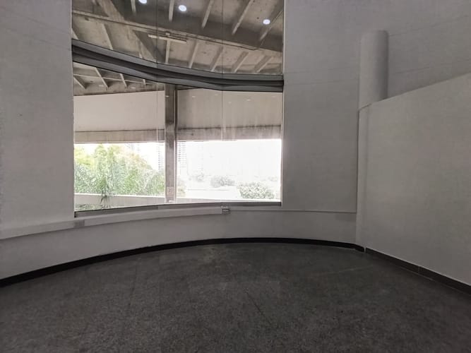 Local en arriendo en El Poblado, Medellín, 40 m² · foto 9 de 11