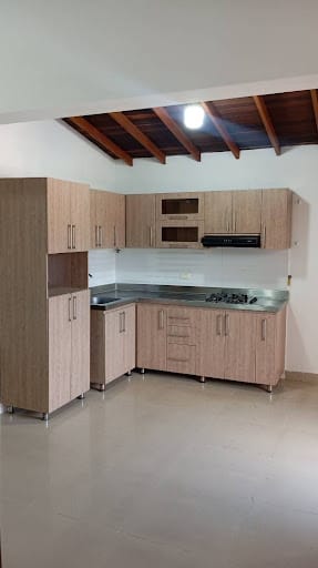 Apartamento de 3 alcobas en arriendo en Belén Las Violetas, Medellín, 150 m² · foto 2 de 24