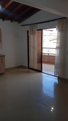 Apartamento de 3 alcobas en arriendo en Belén Las Violetas, Medellín, 150 m² · foto 3 de 24