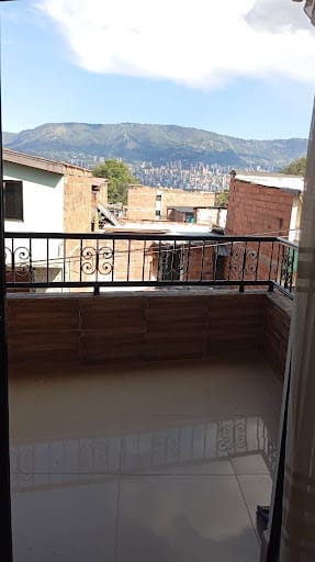 Apartamento de 3 alcobas en arriendo en Belén Las Violetas, Medellín, 150 m² · foto 5 de 24