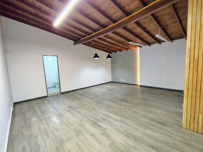 Oficina en arriendo en San Diego, Medellín, 47 m² · foto 2 de 8