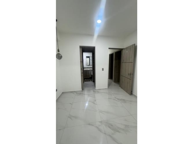 Apartamento de 3 alcobas en venta en La Navarra, Bello, 89 m² · foto 8 de 17