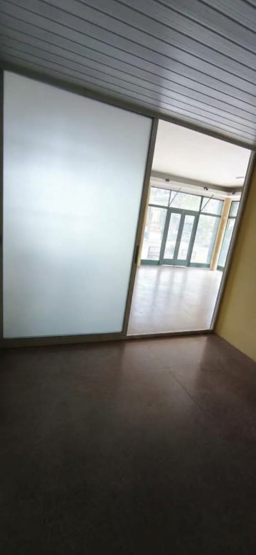 ¡Excelente exposición comercial y gran potencial para tu negocio! Ubicado sobre Av. Burgues y Espinillo · Foto 6