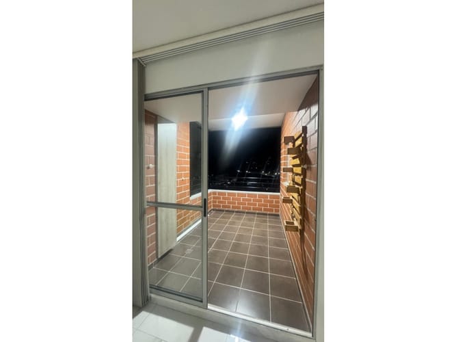 Apartamento de 3 alcobas en venta en La Navarra, Bello, 89 m² · foto 16 de 17