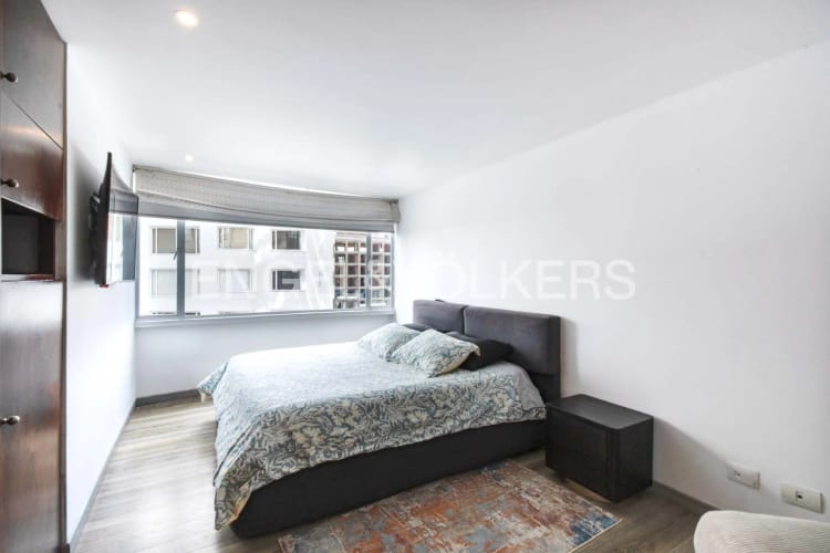 Apartamento de 2 alcobas en venta en Los Rosales, Bogotá, 81 m² · foto 6 de 11