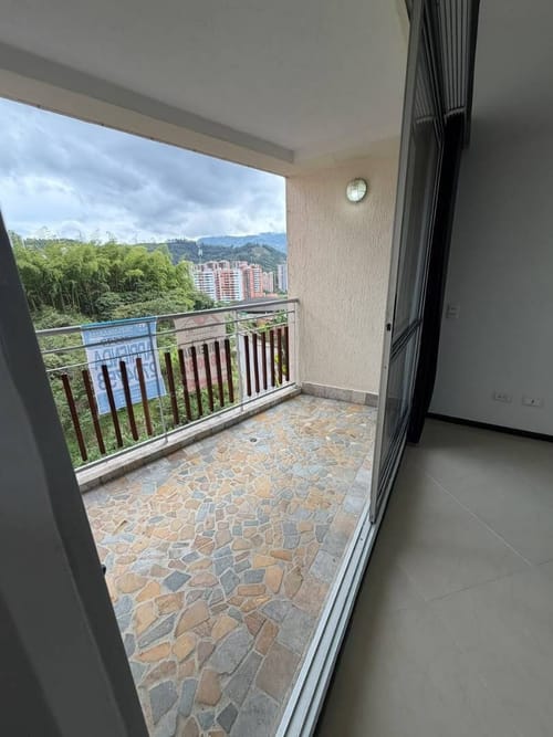 Apartamento de 3 alcobas en arriendo en Las Lomitas, Sabaneta, 120 m² · foto 5 de 20